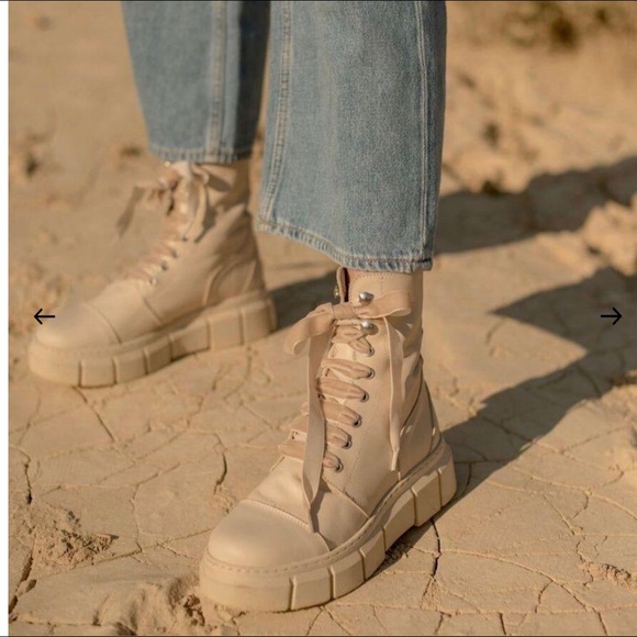 ALOHAS Can Can Boots - Sustainably Made - Picture 2 of 11